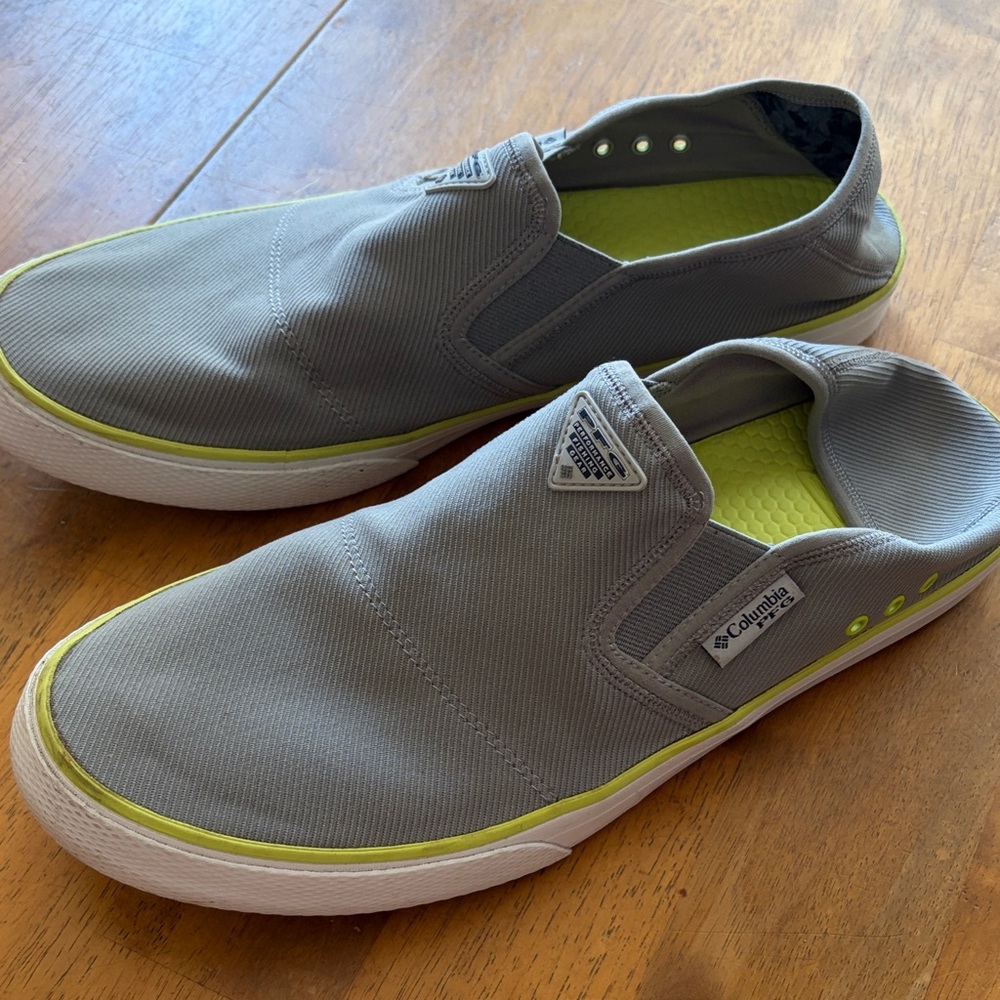 Columbia Men's Gray and Lime Slip-On Loafers